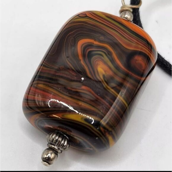 Polished Agate Pendant Necklace Corded Swirl 24" - Picture 7 of 10